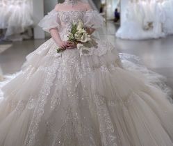 -艾米丽婚纱礼服