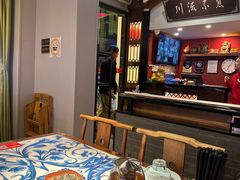 -川流不息·地道川菜·小龙虾(新松江路店)