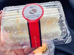 椰蓉鲜奶小方-85度C(青岛燕儿岛店)