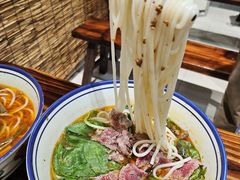 -窄巷口生烫牛肉米线(客村店)