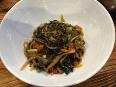 酸辣毛肚-老唐三下锅 ·张家界地标美食(溪布街店)