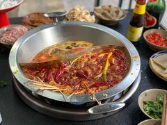 -四小区火锅·巷子里的重庆火锅(花照壁店)