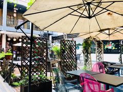 -春树下·树屋花房西餐厅(罍街AS1980店)