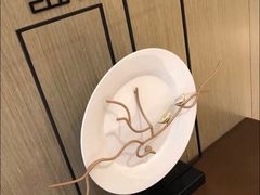 -杭州西湖湖滨银泰亚朵酒店