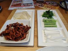 -娜仁图雅蒙古美食村(33小镇店)
