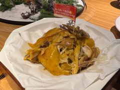 -头上红煨盐鸡·非遗院子餐厅