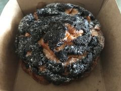 巧克力芝士泡芙-Juicy Bakery(大学路店)
