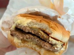 浓浓高达芝士双层吉士堡-麦当劳(惠政老街店)