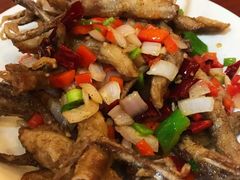 -余杨鸭鸭餐厅
