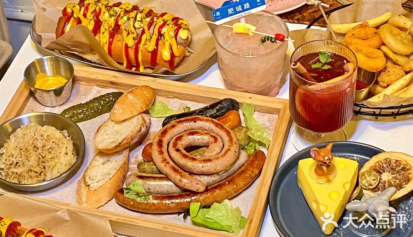 青岛宝藏热狗简餐咖啡馆🌭庭院式风景绝美🏡