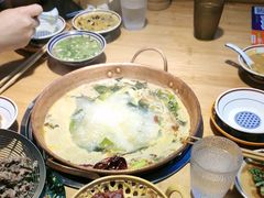 -洱火云南酸菜牛肉火锅(石景山当代商城店)