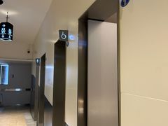 -银泰百货(厦门国贸中心店)