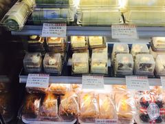 -红宝石·鲜奶小方·海派西点房(金杨店)