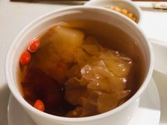 冰糖桃胶炖雪梨-初蓉丨遇见新川菜(亲贤街荣耀店)
