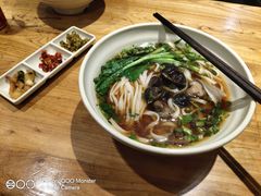 -湘人龙记老长沙米粉(华普国际大厦店)