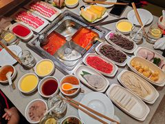 -海底捞火锅(新松江路生日主题店)