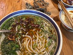 -云阿蛮云南生烫牛肉米线(奉贤路店)