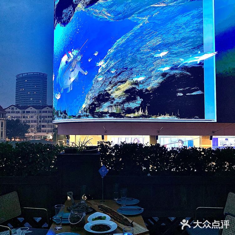 青岛啤酒节唯一室内分会场!品酒观裸眼3D