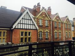 -钟书阁(松江泰晤士小镇店)