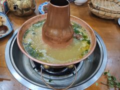-岳记兴隆·青城腊排铜火锅(融创店)