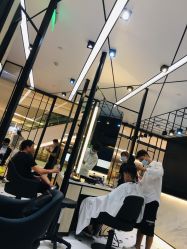 -HAIR CORNER