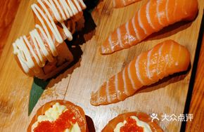 Hand-Pressed Four-Flavor Salmon