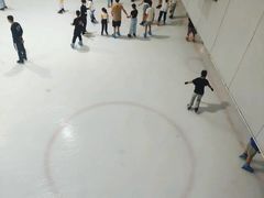 -正佳冰河湾真冰滑冰场