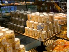 面包甜点陈列柜-爱达乐面包生日蛋糕(华油路店)