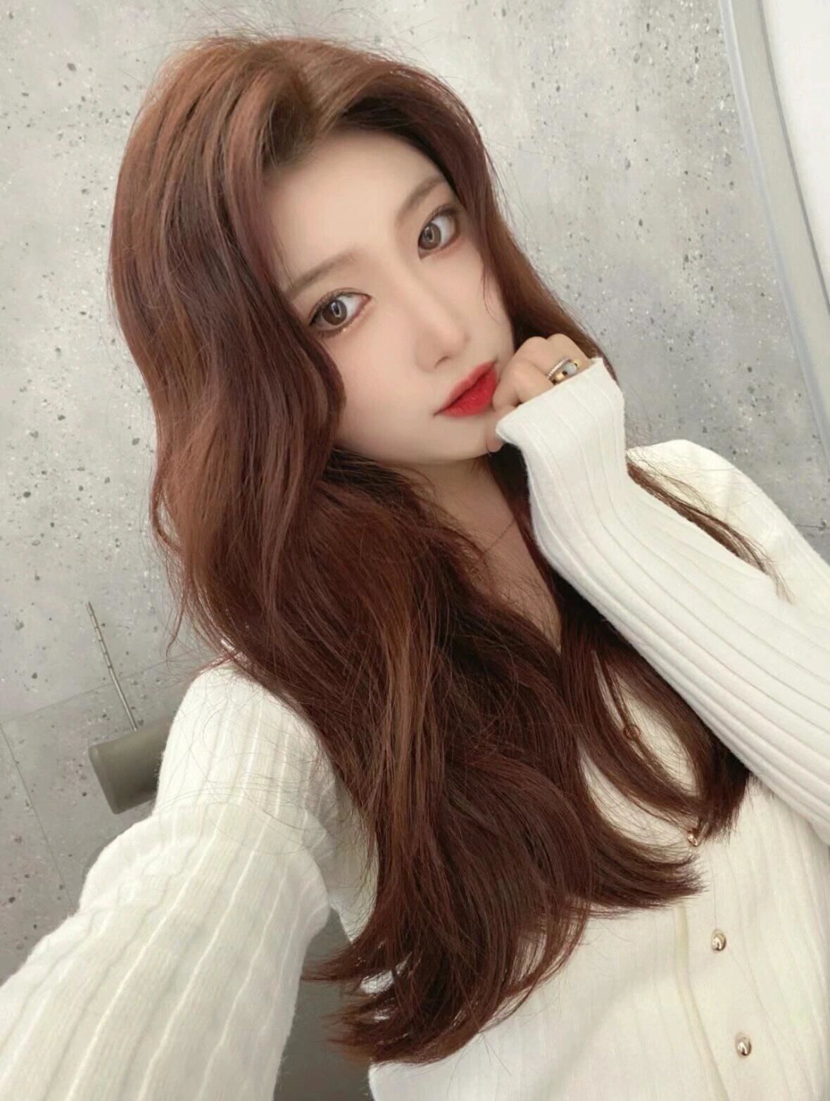 发型对女生真的很重要一定要找对适合自己的发色
