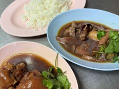 -Kha Mu Charoensang(Silom)
