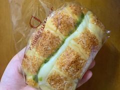 -顶东面包花园·生日蛋糕(世博店)