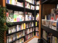 -西西弗书店&矢量咖啡(凯德晶萃广场店)