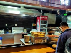 -亮亮面馆(经六路店)