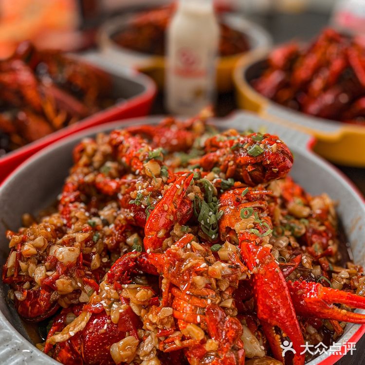 哎呦喂‼️又到了炫小龙虾的季节啦🦞