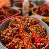 哎呦喂‼️又到了炫小龙虾的季节啦🦞