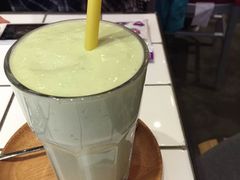 牛油果香蕉-MIKAKU(万达广场上海宝山店)