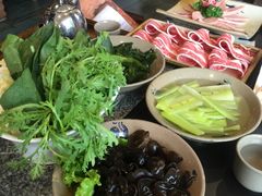 -疯狂的筷子老灶九宫格火锅