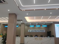 -上海大学附属上海和平眼科医院