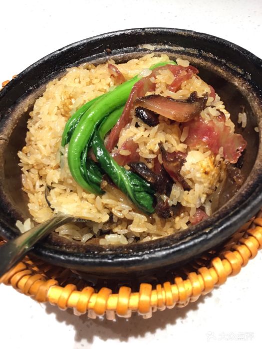 粤来记港式餐厅(凯旋路店)皇上皇腊味煲仔饭图片