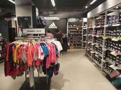 -王府井奥莱临潼小镇(临潼店)
