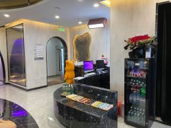 -TOP HAIR SALON
