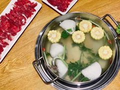 玉米萝卜牛骨锅底-海银海记潮汕牛肉火锅(新港中路海珠店)
