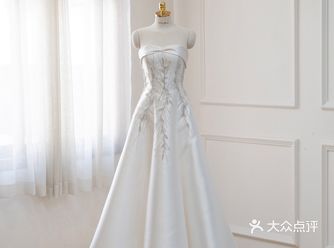 顺德婚纱｜高级缎面婚纱 心中的白月光🤍