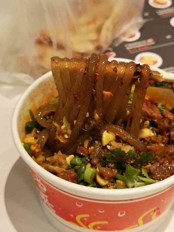 好又来招牌酸辣粉(星钻国际店)-"这家店在天下汇五楼舒芙蕾对面,之前