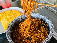 辣辣炸酱面-KCOOKING概念韩餐(世茂52+店)