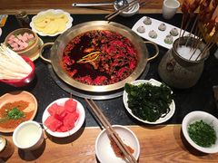-潮火锅·麻辣牛肉火锅(观音桥方圆·LIVE店)