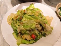 油渣渣莲花白-孔雀云贵川·融合菜(长宁来福士店)