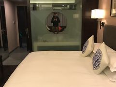 -杭州西湖艺联君亭酒店(黄龙体育中心地铁口店)