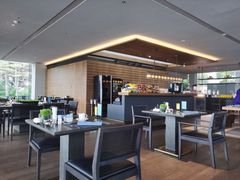 -蔚蓝阁餐厅·Brunch·牛排·威士忌·红酒