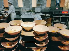 自助取餐区-老半斋(福州路店)